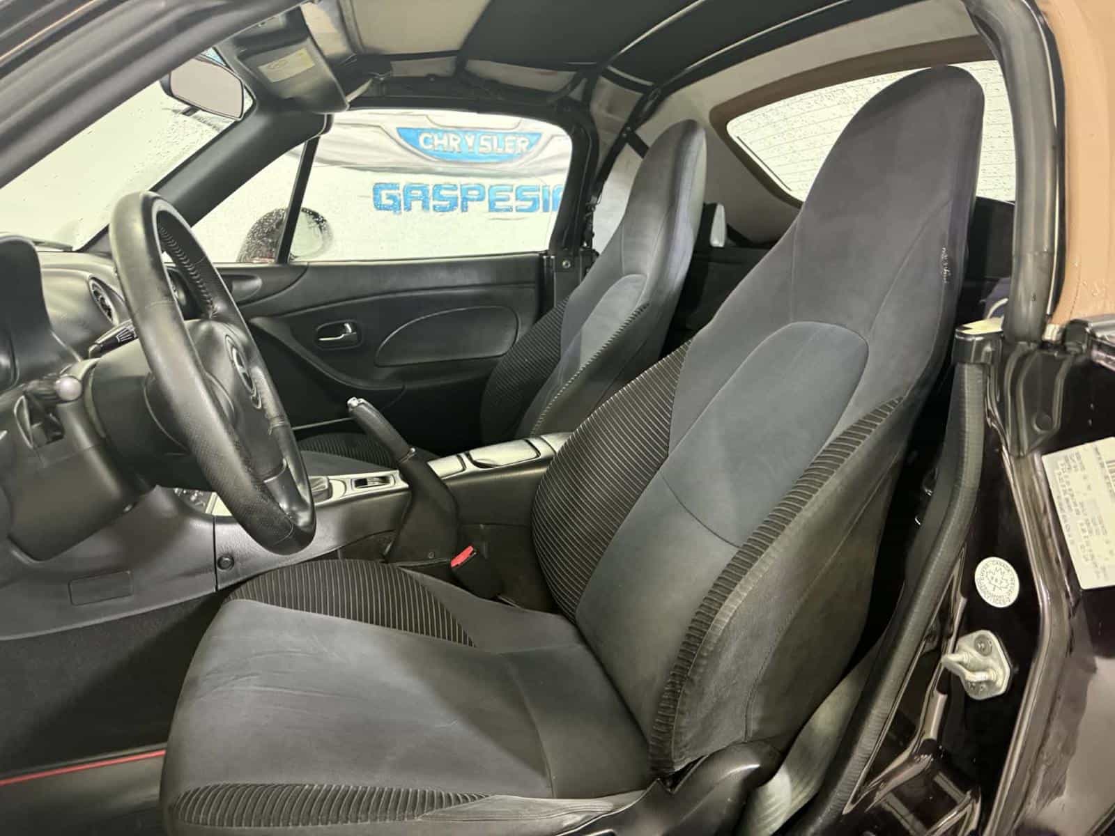 2004 Mazda Miata GX - Image 11