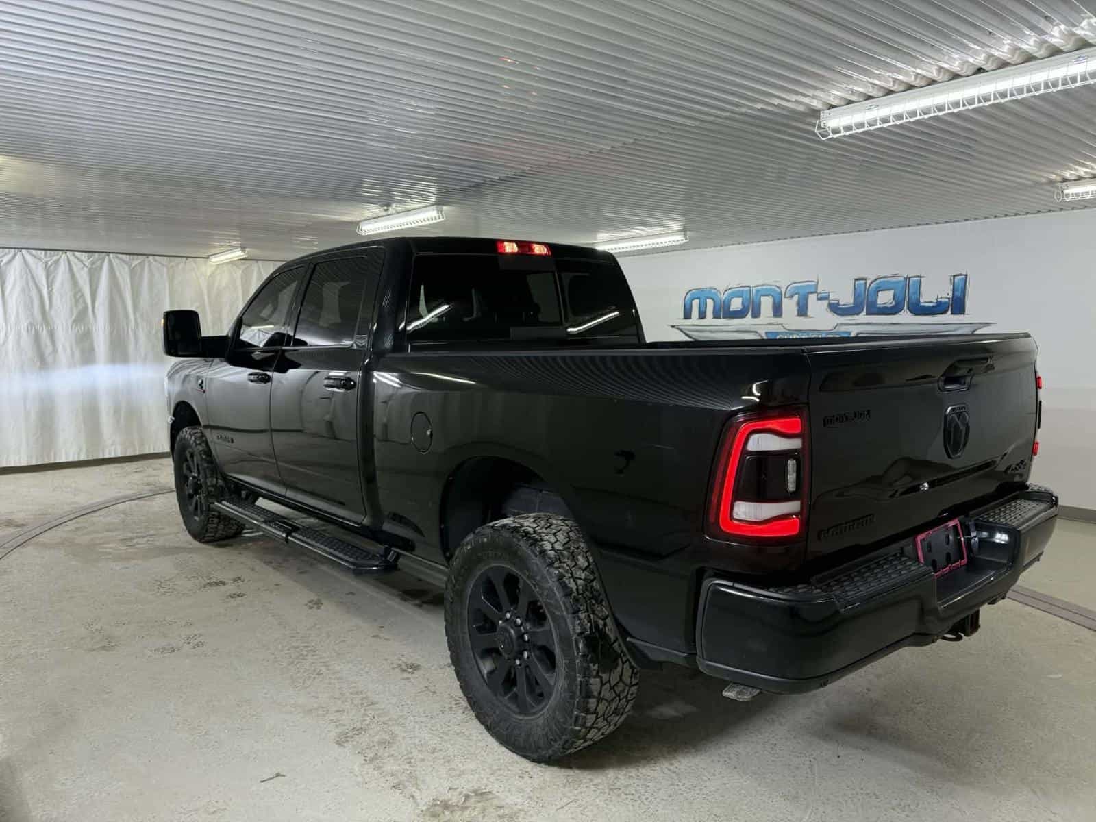 2023 RAM 2500 Laramie - Image 3