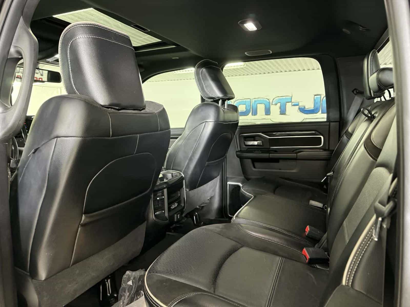 2023 RAM 2500 Laramie - Image 9