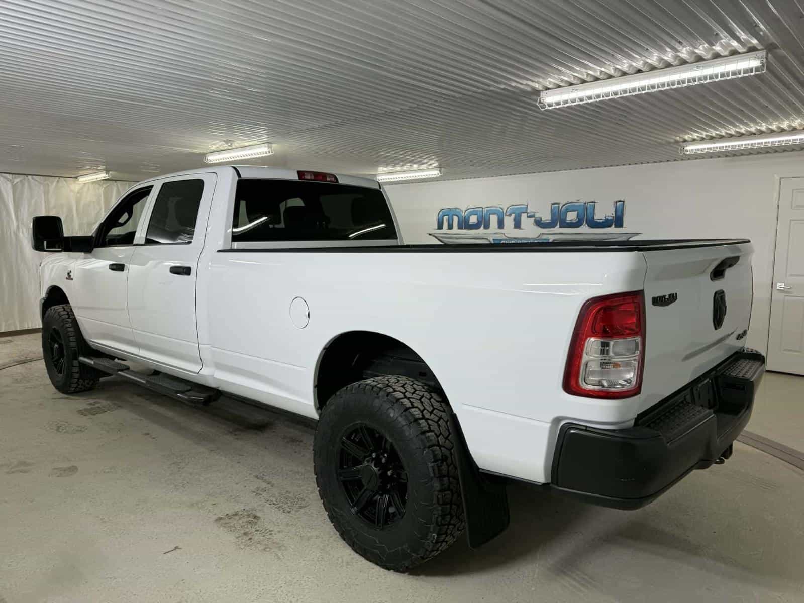2023 RAM 2500 Tradesman - Image 3