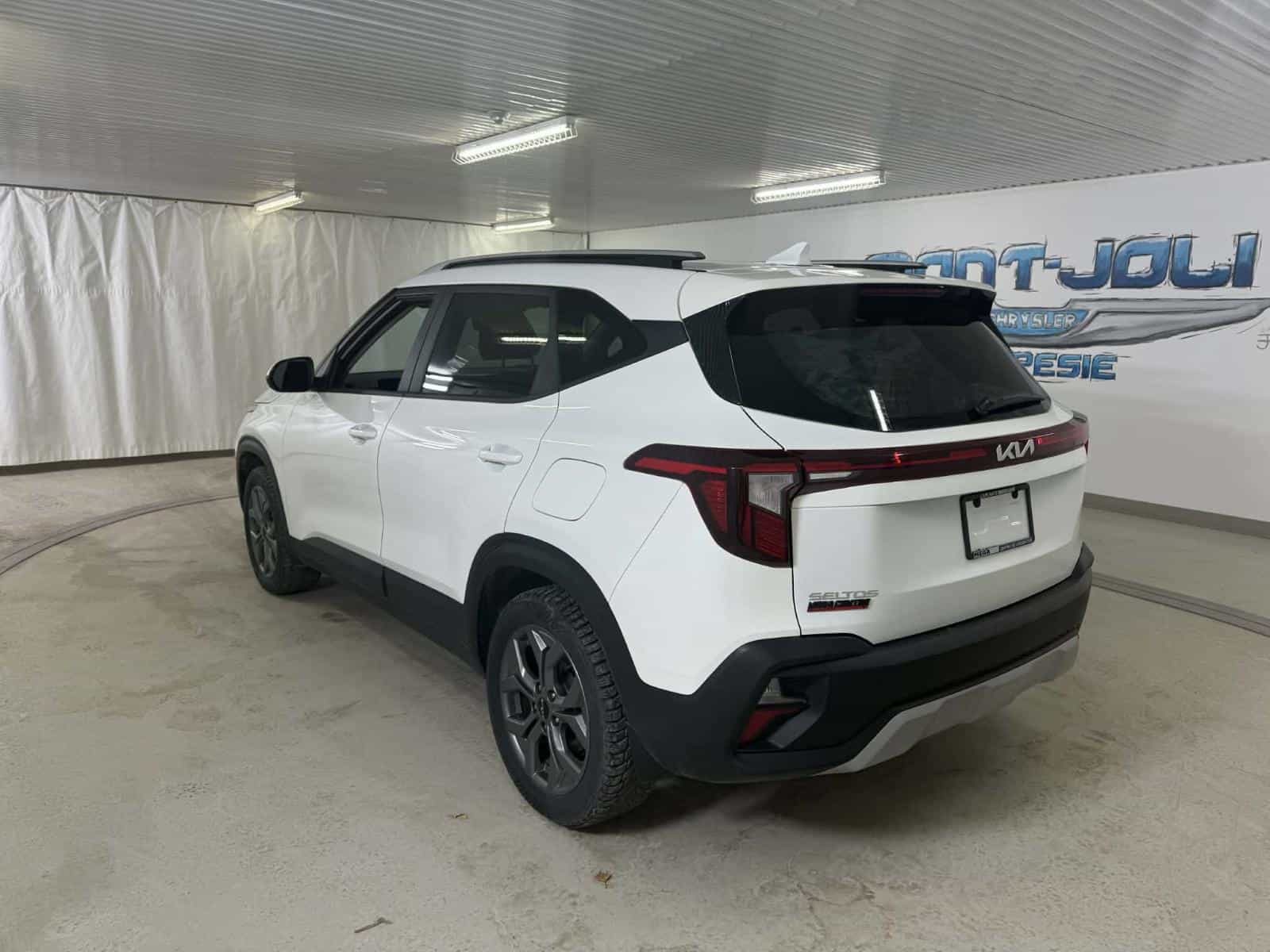 2024 Kia SELTOS LX LX - Image 3