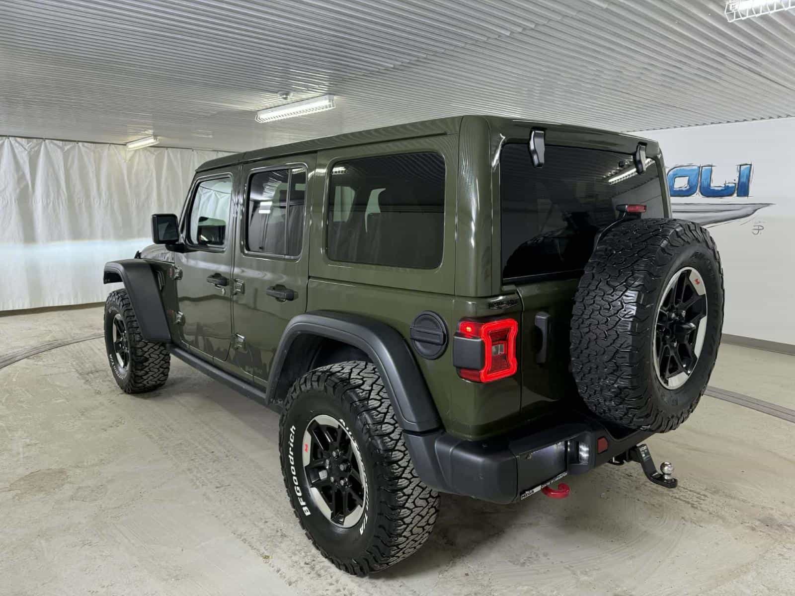 2021 Jeep Wrangler Unlimited Rubicon - Image 3