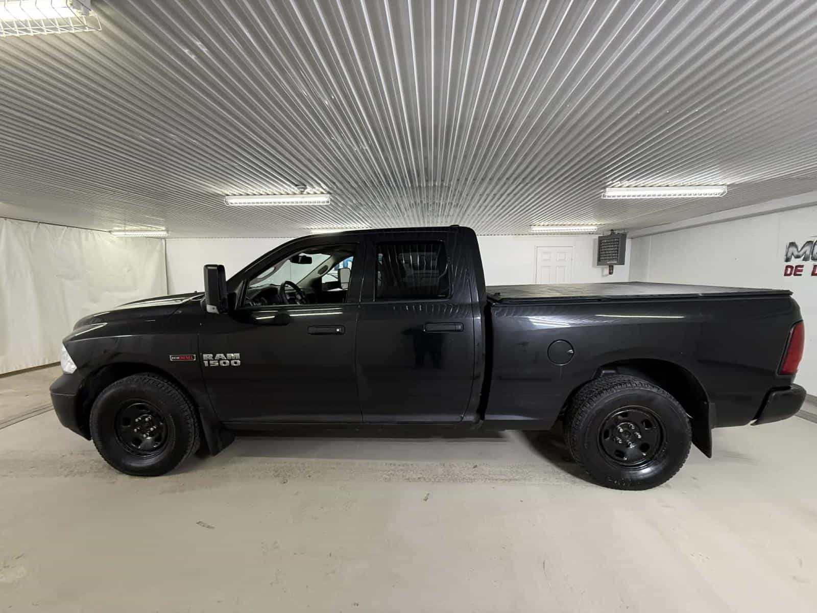 2016 RAM 1500 Tradesman - Image 2