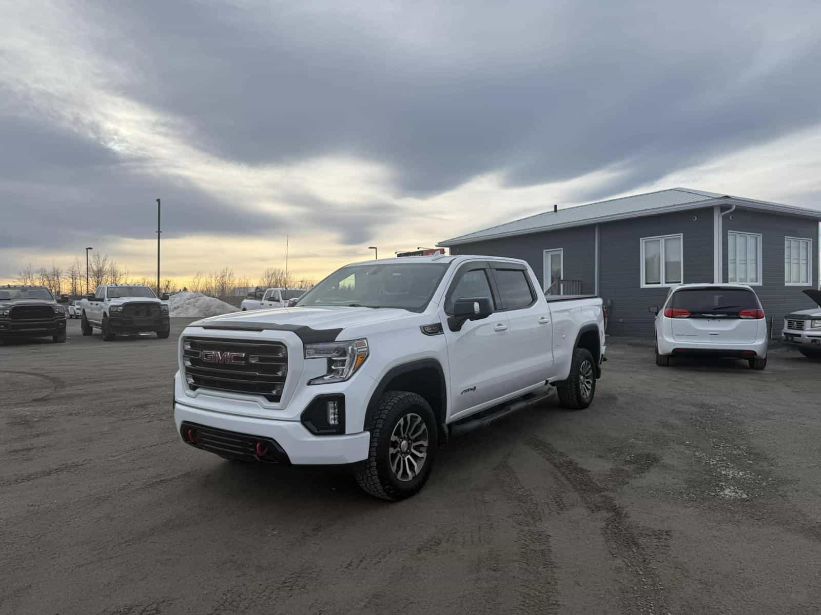2022 GMC Sierra AT4 - Image 1