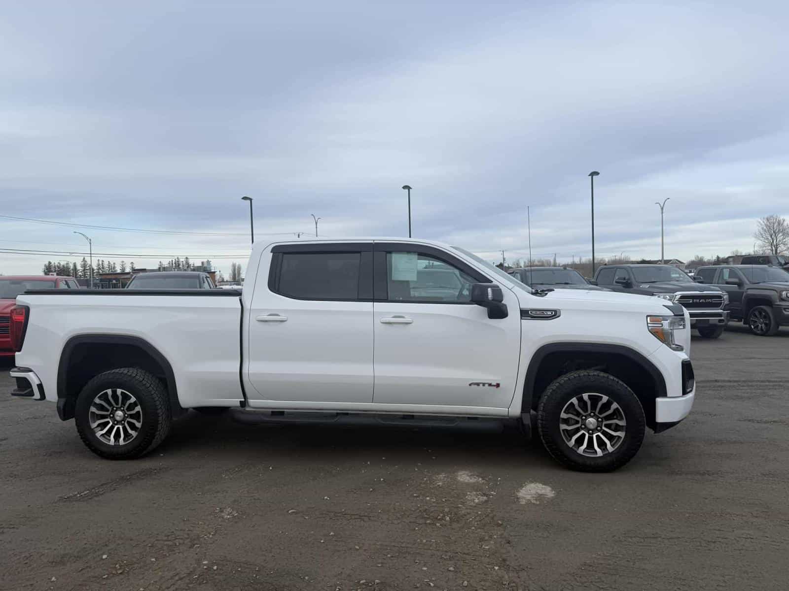 2022 GMC Sierra AT4 - Image 4