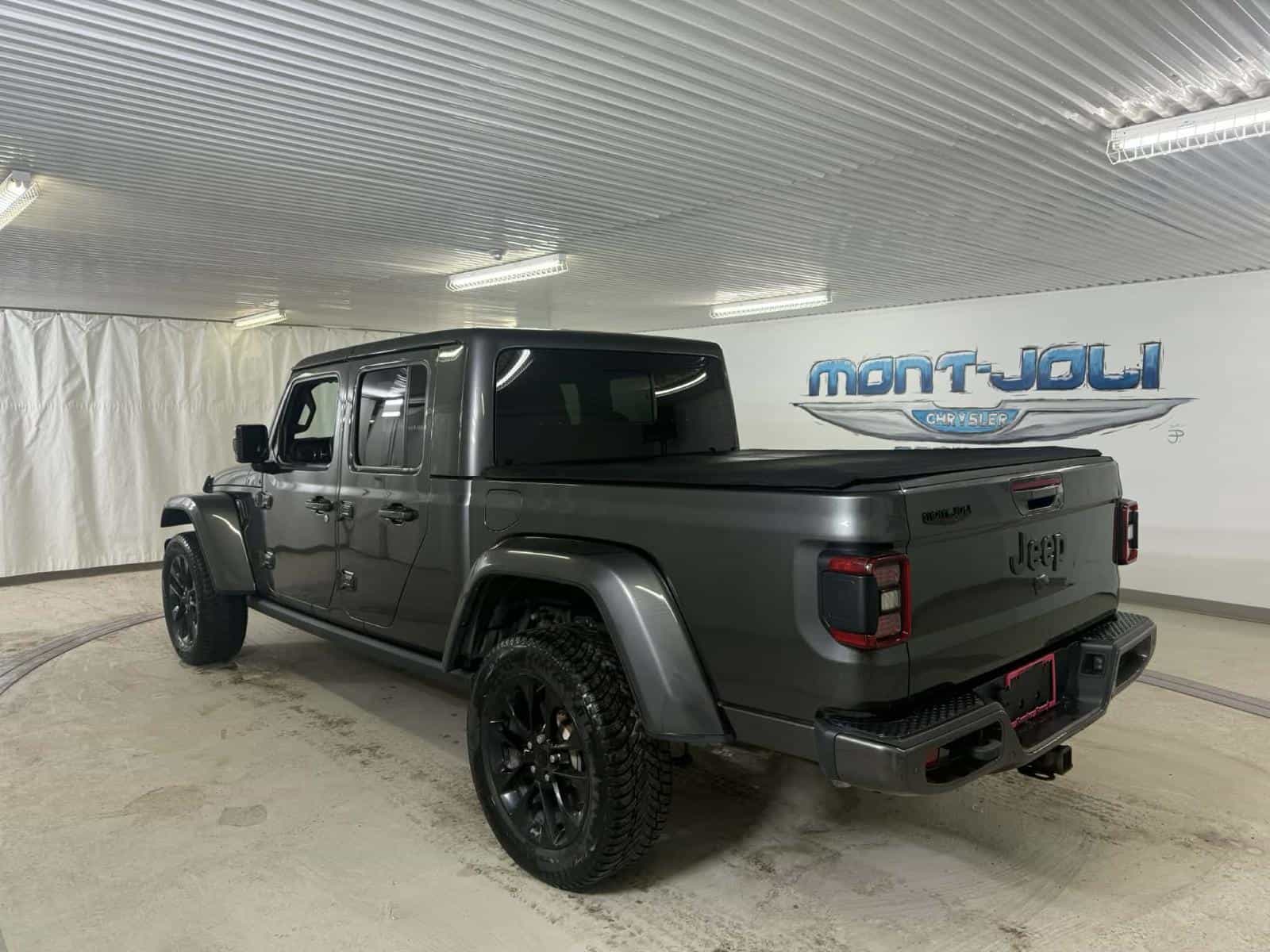 2021 Jeep Gladiator High Altitude - Image 3