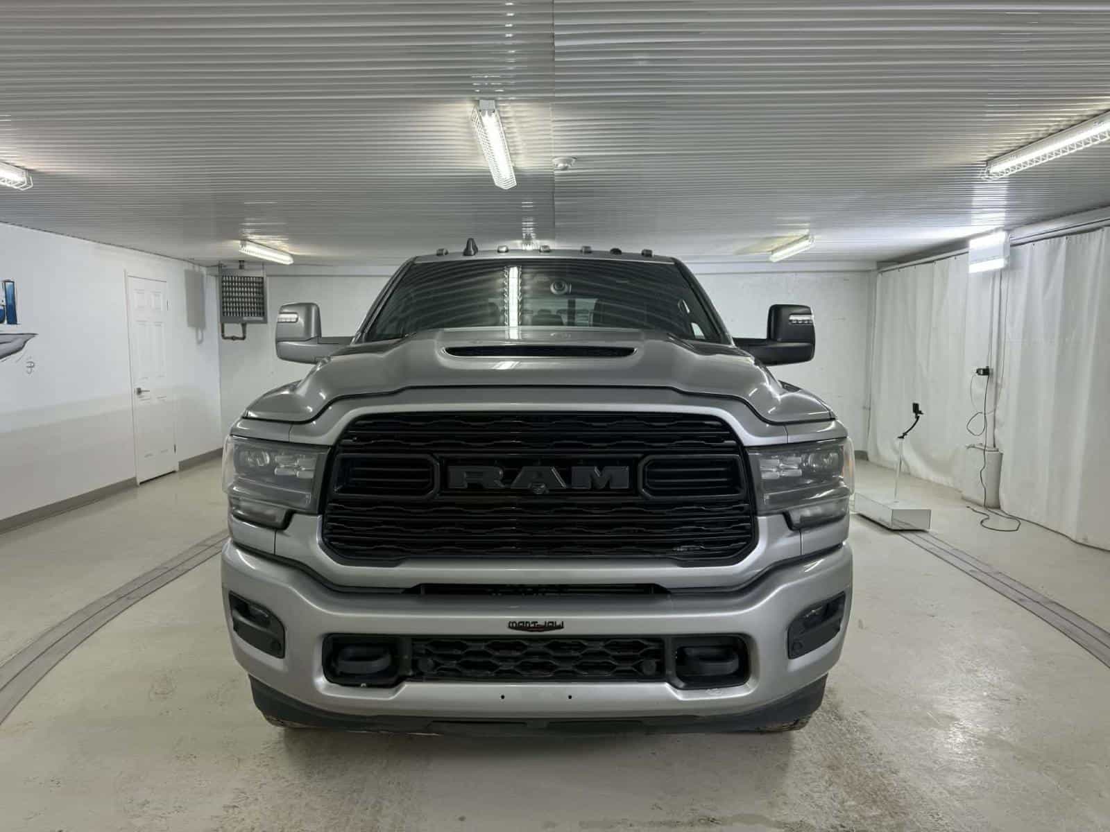 2023 RAM 2500 Limited - Image 8