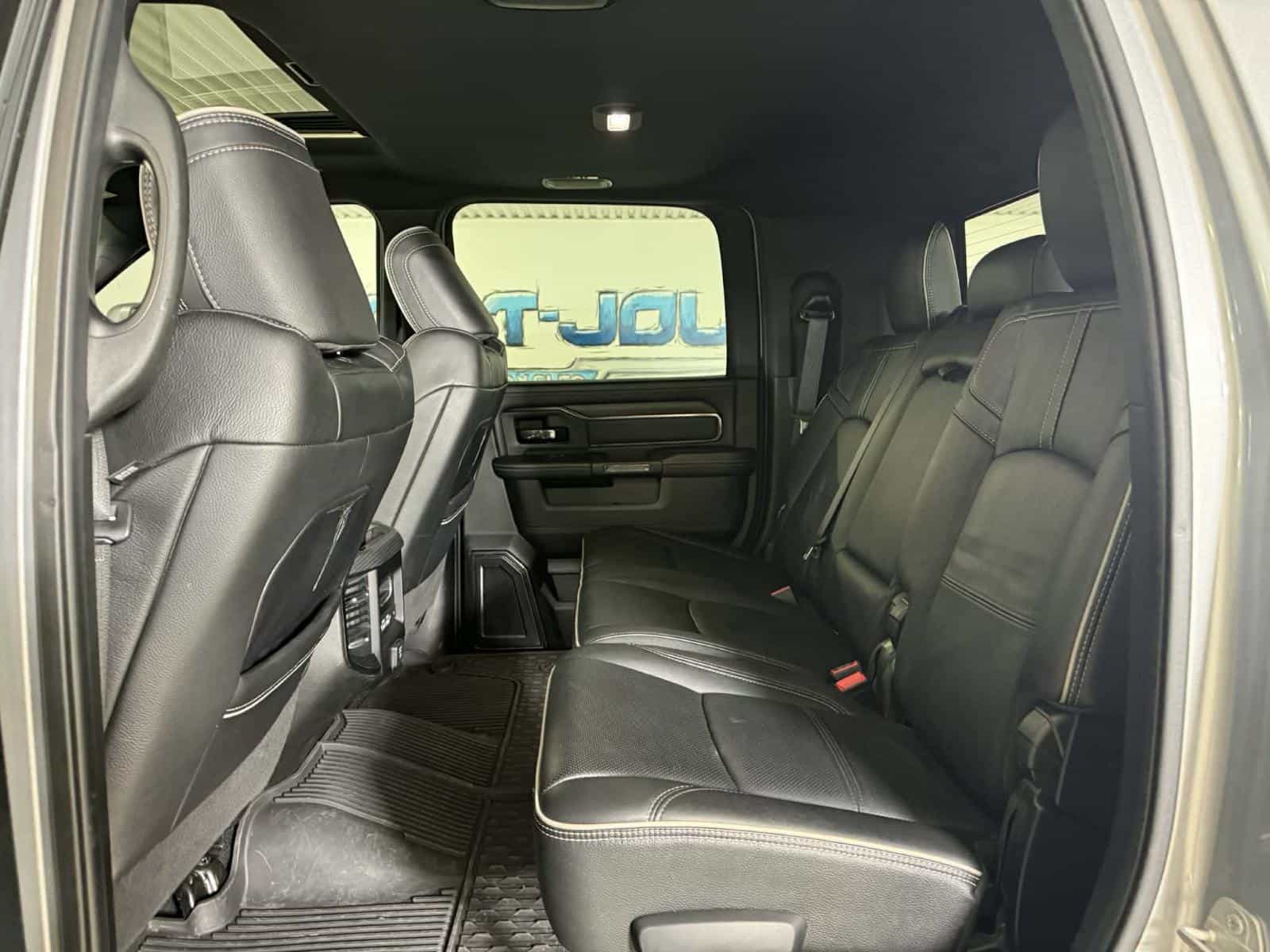 2023 RAM 2500 Limited - Image 10