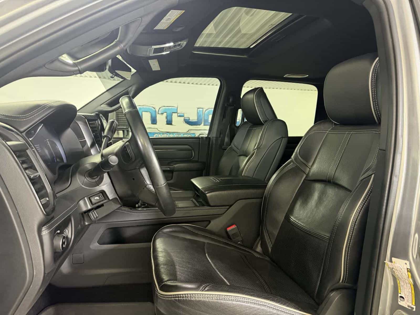 2023 RAM 2500 Limited - Image 12