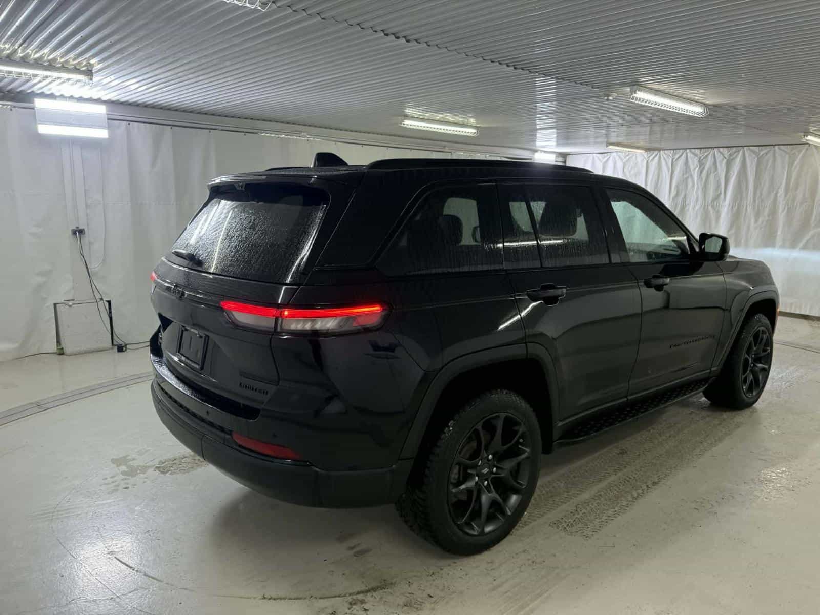 Image 5 Jeep Grand Cherokee Limited 2024