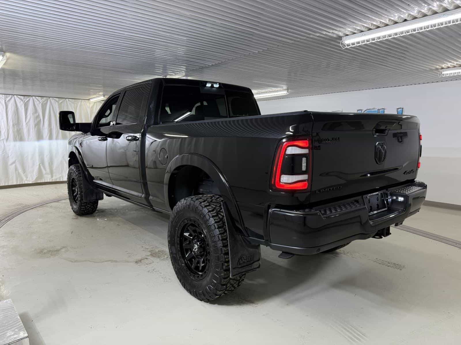 2024 RAM 2500 Limited - Image 3