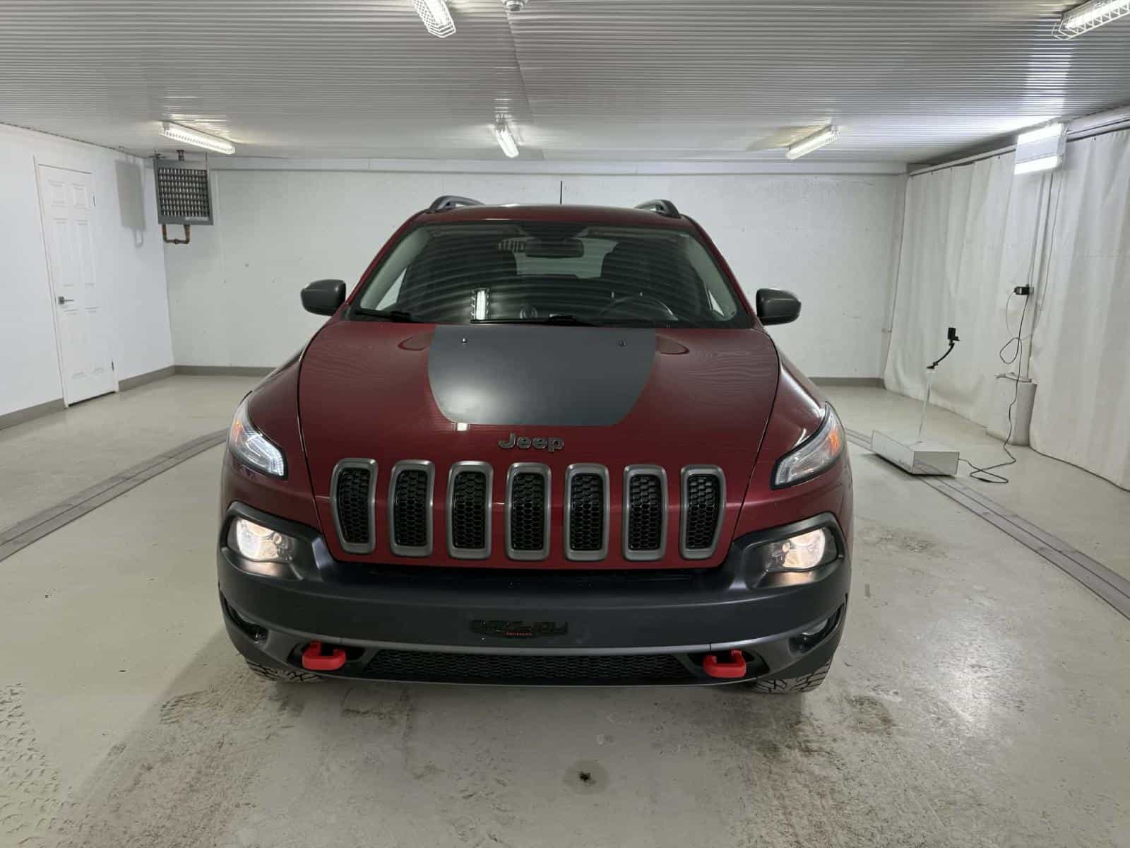 2016 Jeep Cherokee Trailhawk - Image 8