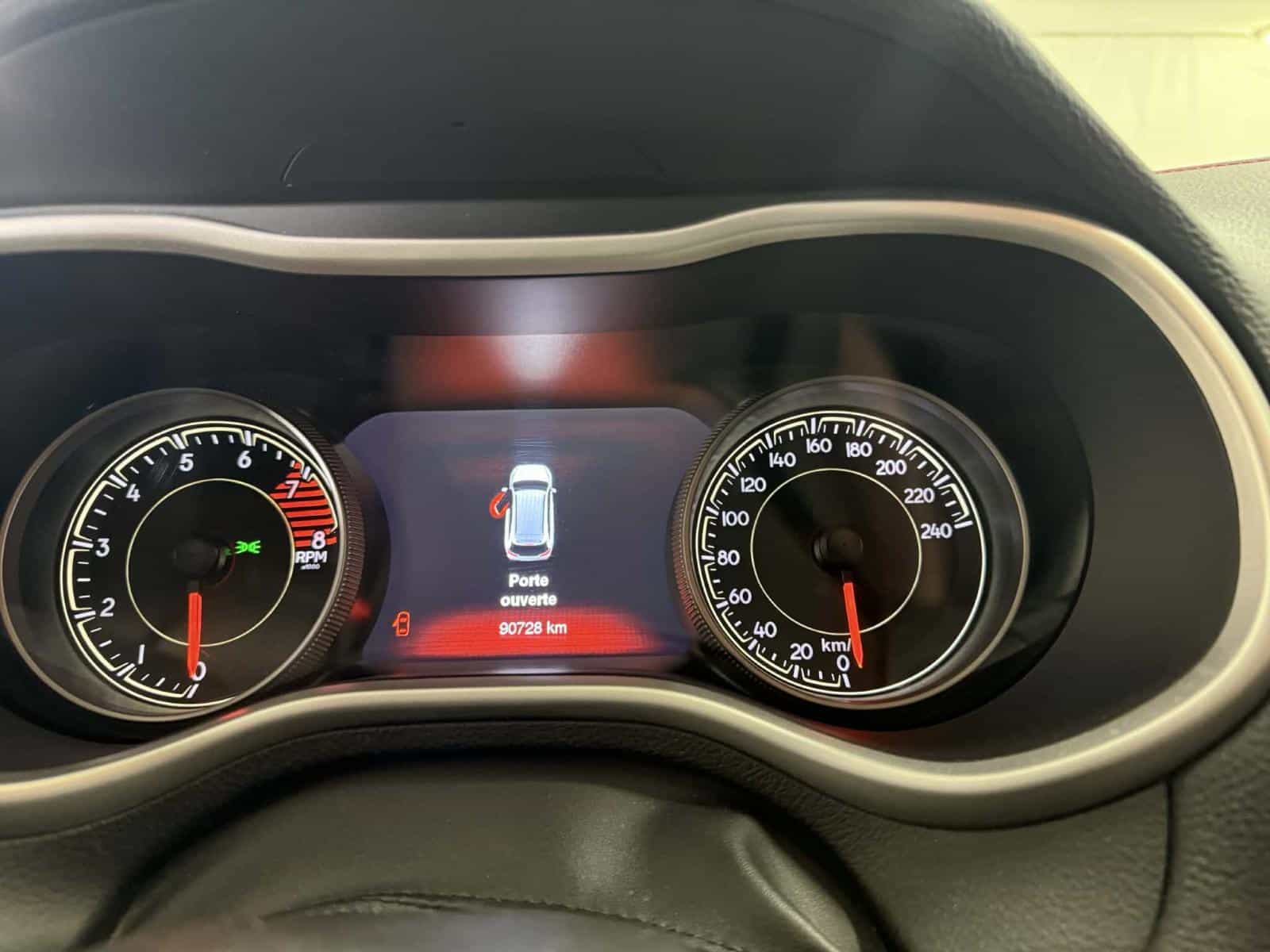 2016 Jeep Cherokee Trailhawk - Image 14