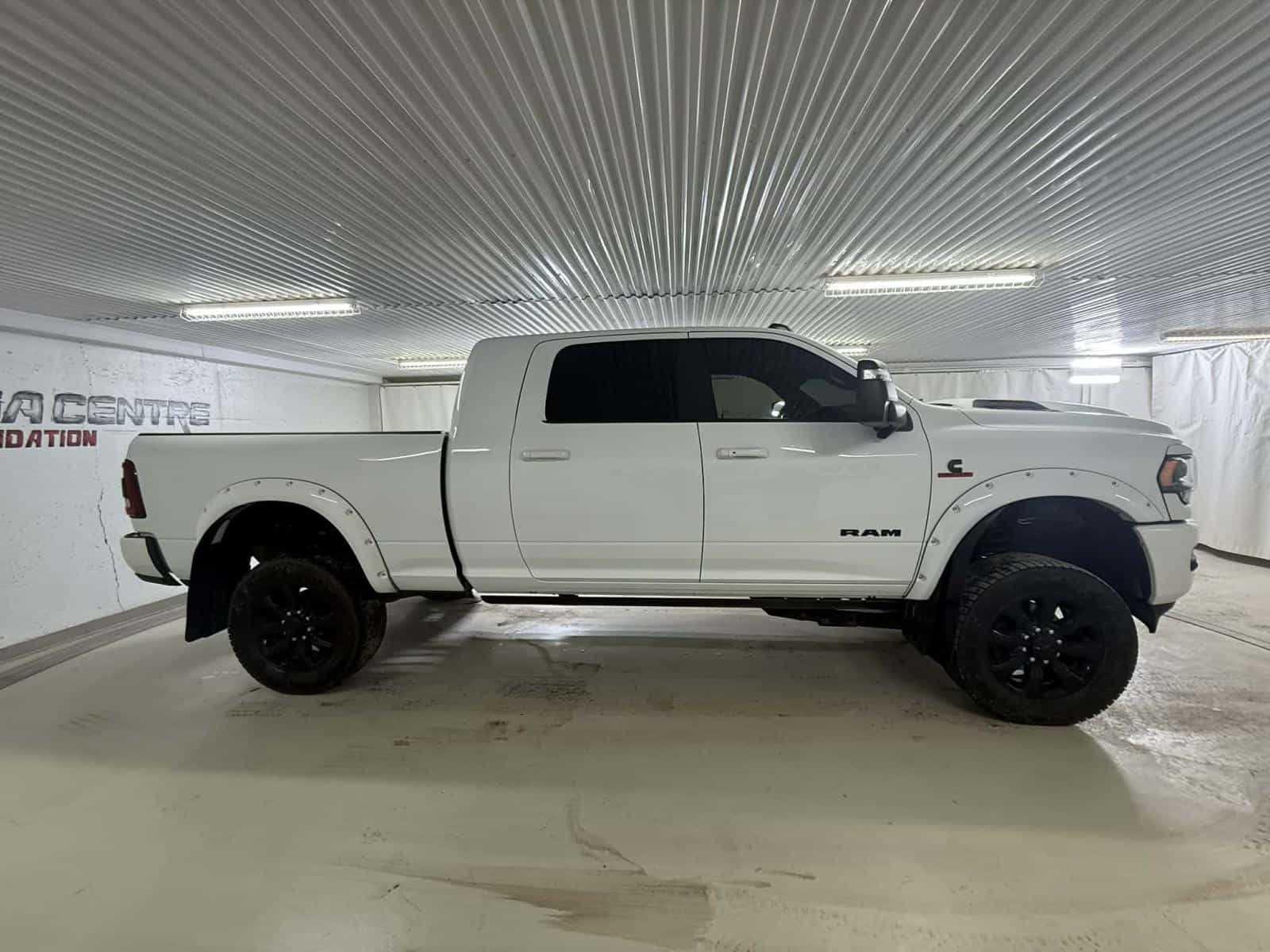 Image 6 RAM 2500 Limited 2024