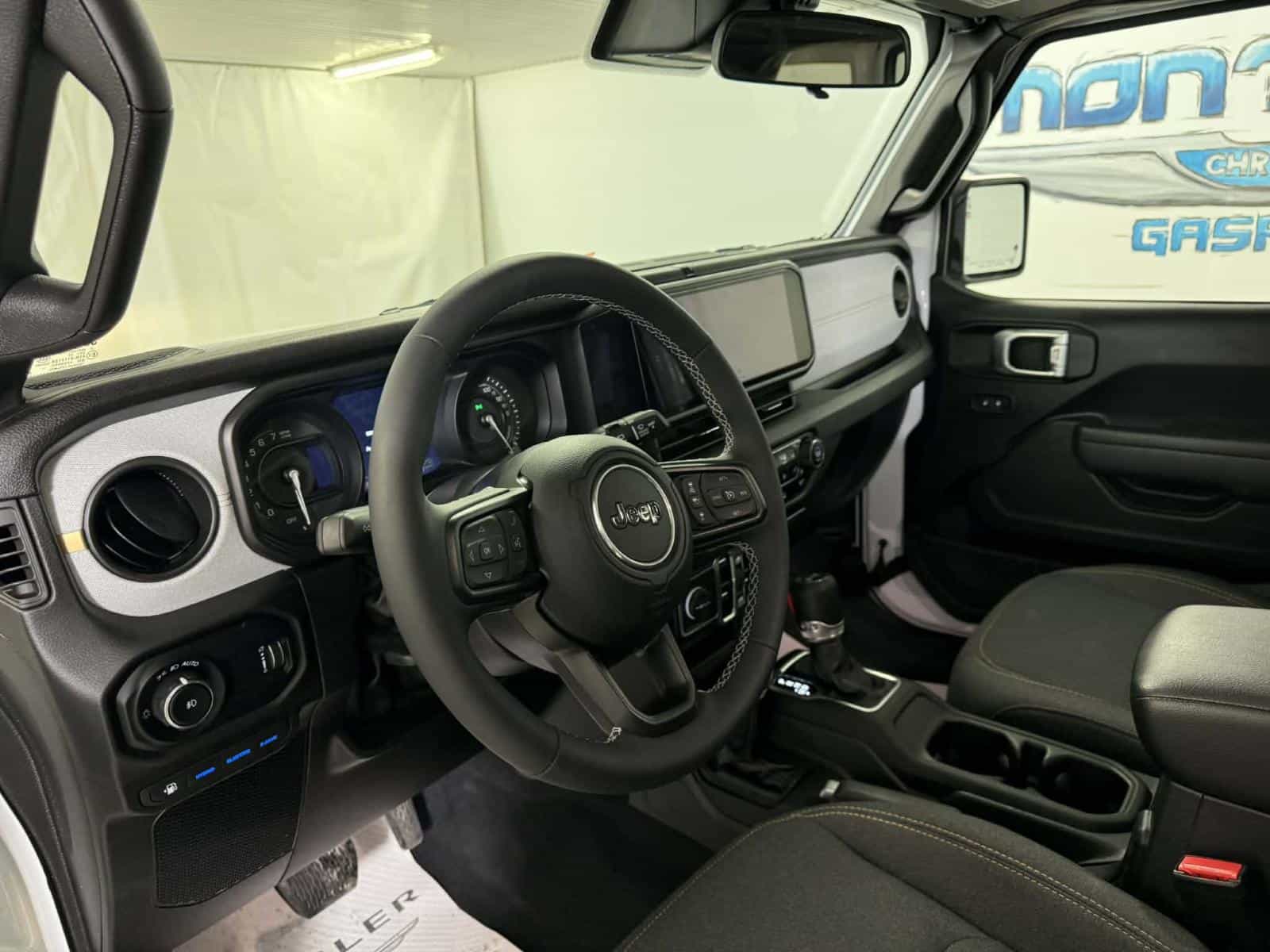 Image 14 Jeep Wrangler Sport S 2025