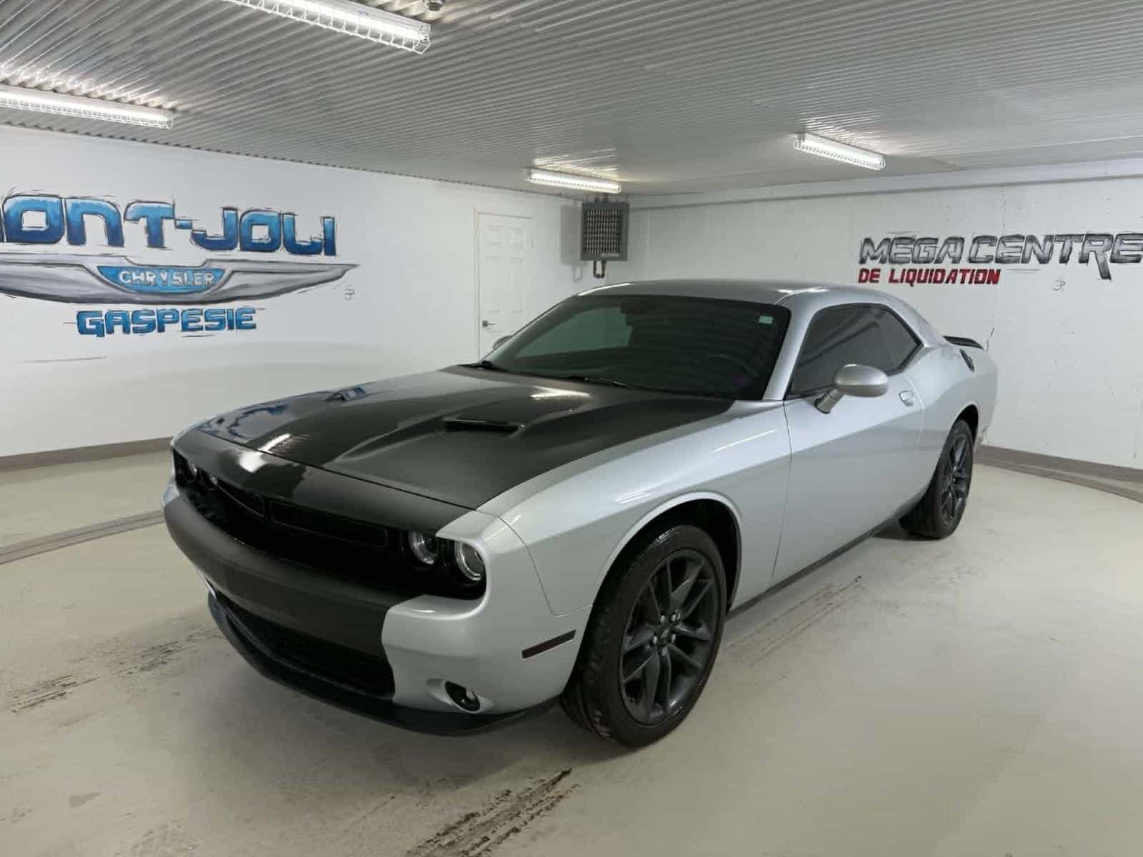 2023 Dodge Challenger SXT - Image 1