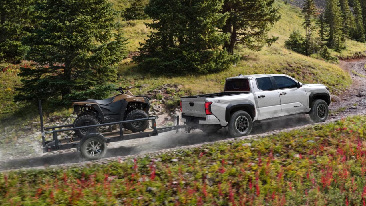 vue latérale arrière d'un Toyota Tacoma 2026