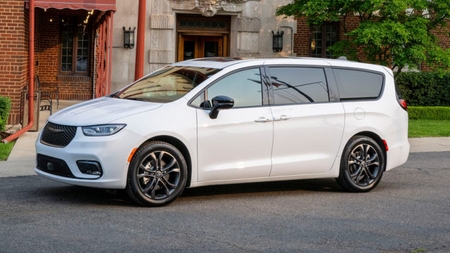 Chrysler Pacifica : Prix et fiche technique 2026