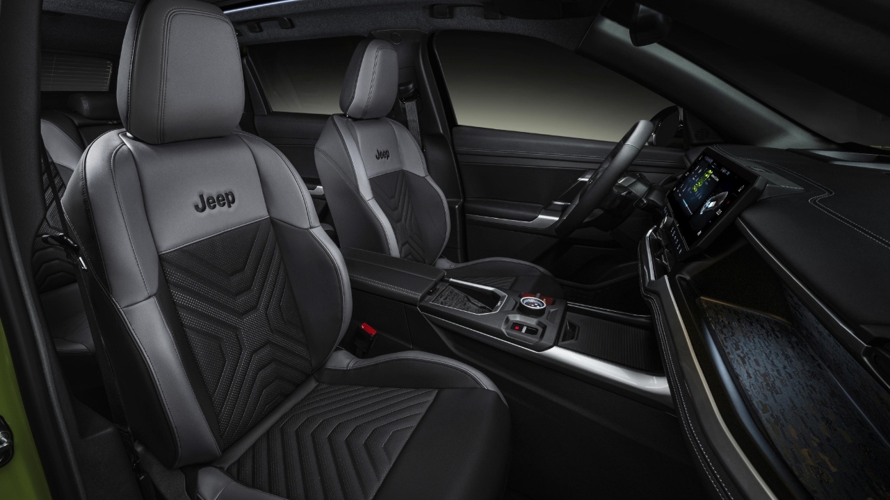 vue de l'habitacle d'un Jeep Compass 2026