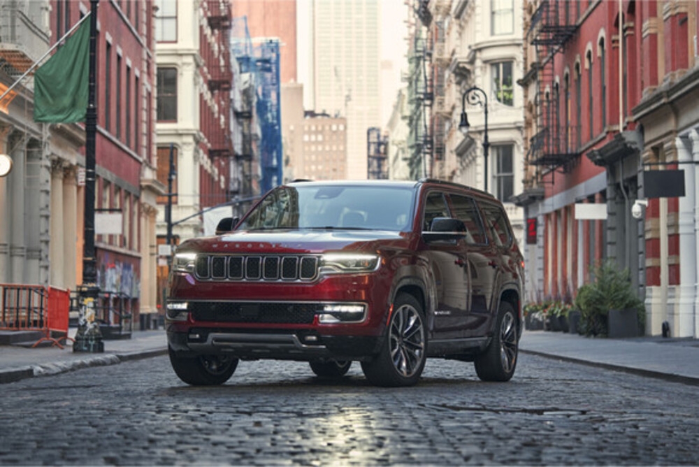 Exterior Elegance: The 2024 Wagoneer