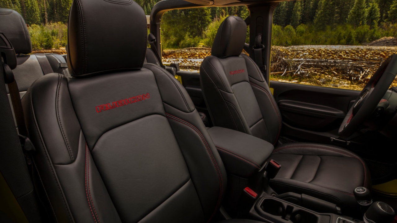 vue de l'habitacle d'un Jeep Gladiator 2026